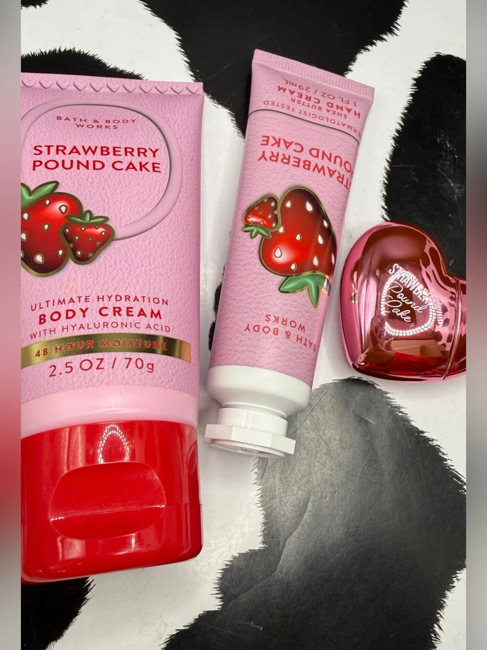 Bath & Body Works Strawberry Pound Cake Body Cream & Hand Cream - Pink & Red